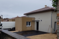 Inauguration de 2 logements adaptés aux personnes à mobilité réduite à Arnac-la-Poste